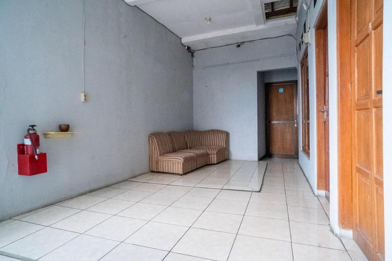 Jotel Guest House Mitra Reddoorz Pulauberayan Kültér fotó